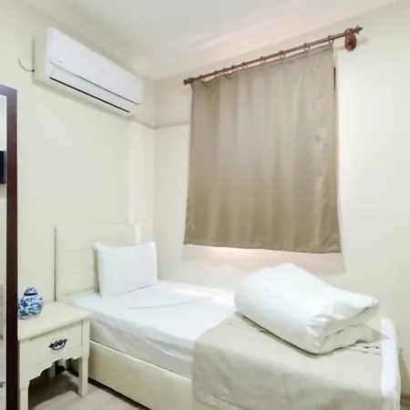 Agora Park Hotel *