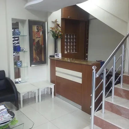 מלון Agora Park *