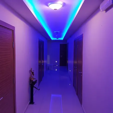 阿戈拉公园酒店 *